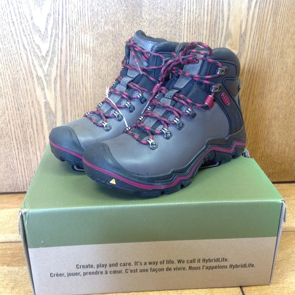 Keen Liberty Ridge Hiking Boot 